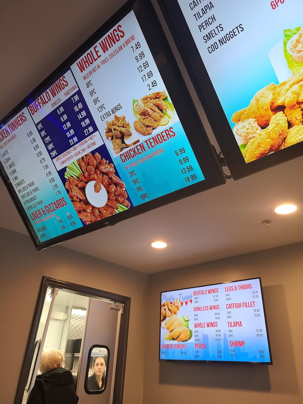 Chicago Fish and Chicken | restaurant | 333 S Schmale Rd, Carol Stream, IL 60188, USA | 6304564513 OR +1 630-456-4513