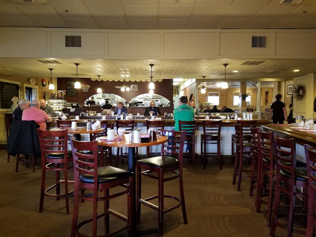 Memos Restaurant | cafe | 1272 Memorial Ave, West Springfield, MA 01089, USA | 4137398420 OR +1 413-739-8420