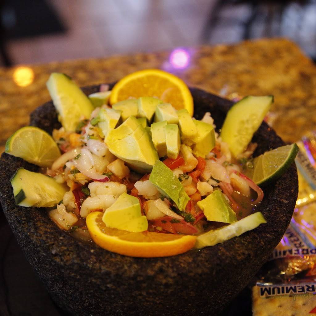 Valentina Restaurant | restaurant | 4506 W 63rd St, Chicago, IL 60629, USA | 7732845529 OR +1 773-284-5529