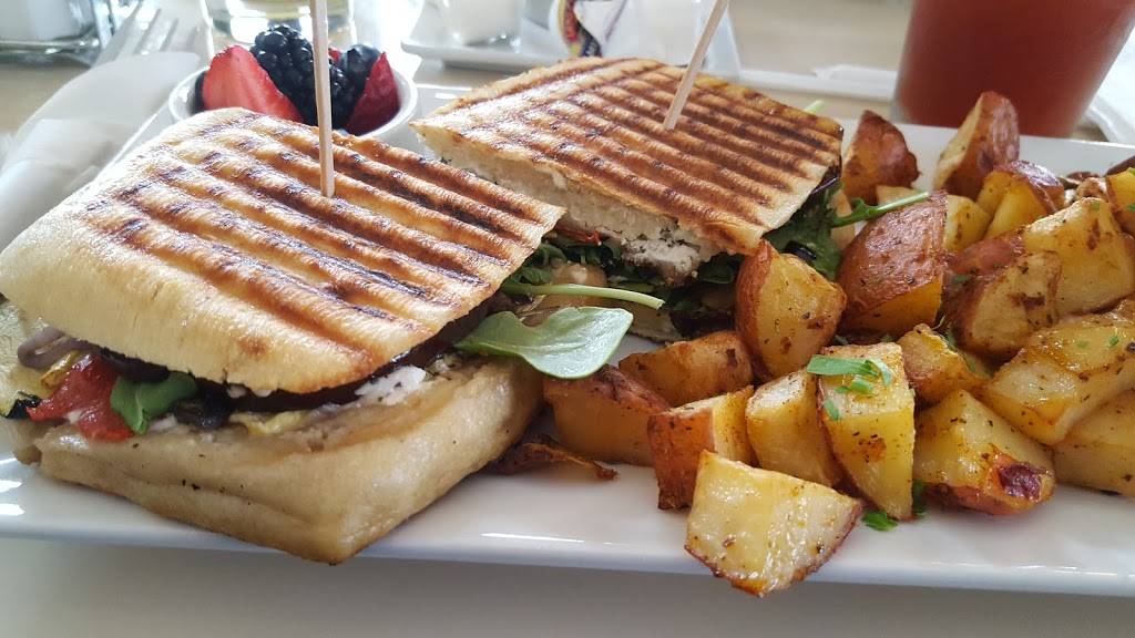 Eat This Cafe | cafe | 6547 Santa Monica Blvd, Los Angeles, CA 90038, USA | 3239992003 OR +1 323-999-2003