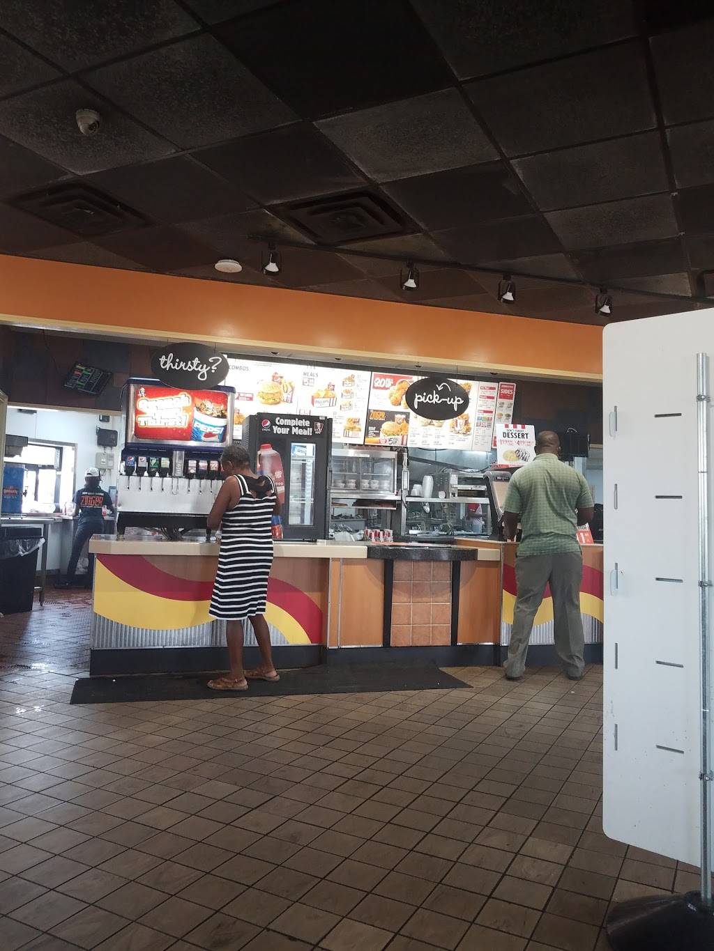 KFC | restaurant | 3296 Highway 80 West, Jackson, MS 39204, USA | 6018125478 OR +1 601-812-5478