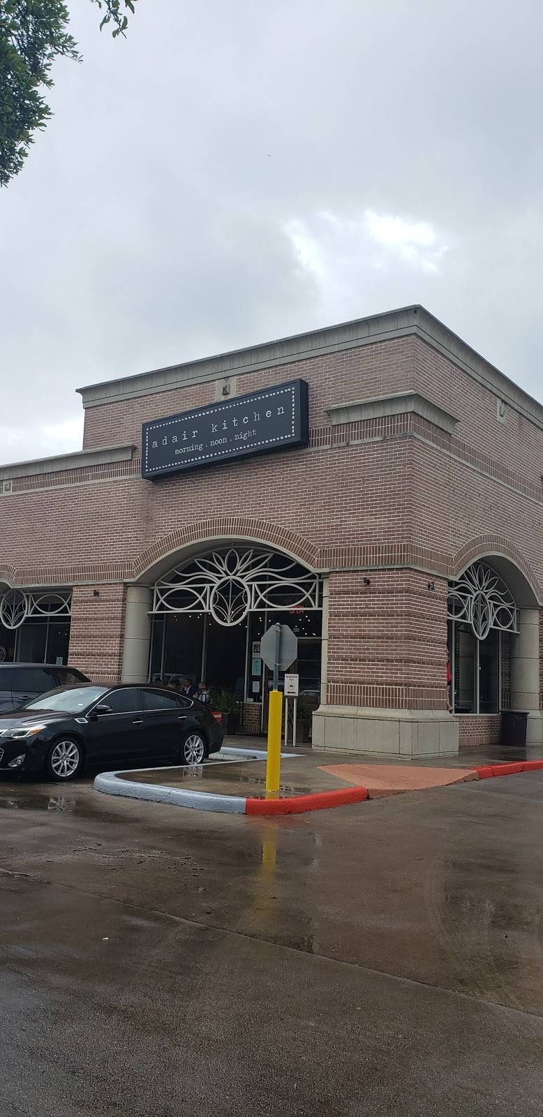 Adair Kitchen | restaurant | 5161 San Felipe St, Houston, TX 77056, USA | 7136236100 OR +1 713-623-6100