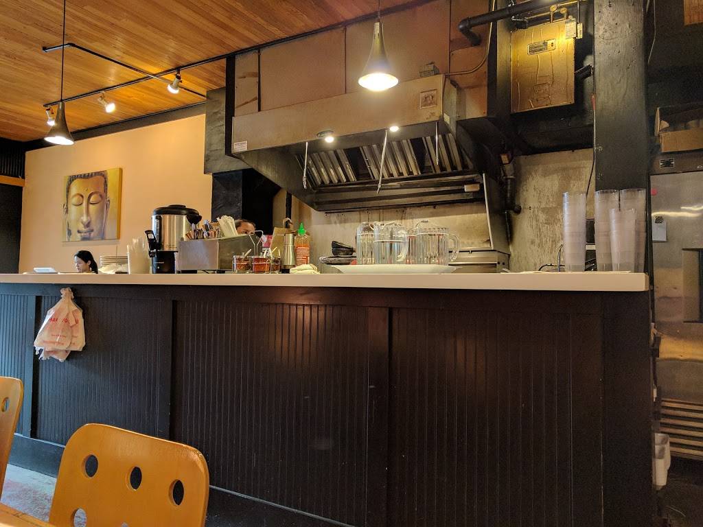 Somtam Thai Restaurant | restaurant | 4736 The Ave, Seattle, WA 98105, USA | 2065246339 OR +1 206-524-6339