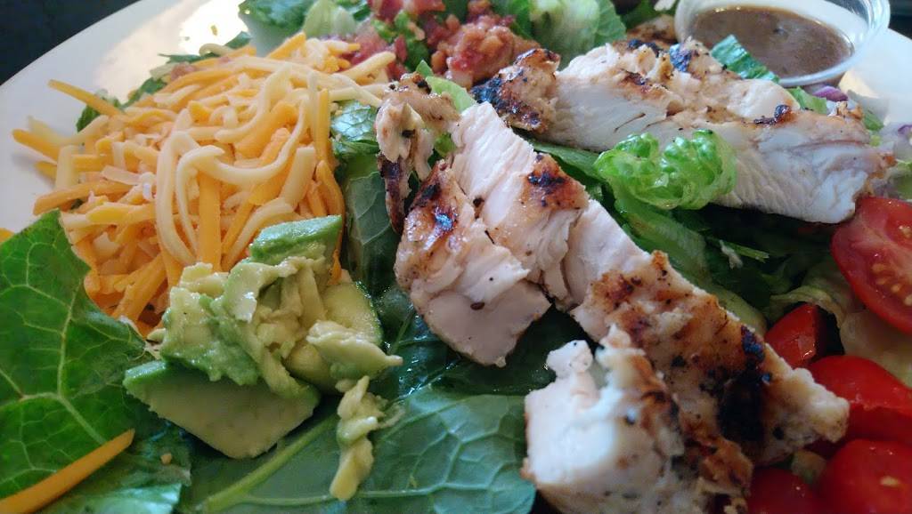 TGI Fridays | restaurant | 1713 N Market St, Dallas, TX 75202, USA | 2147442936 OR +1 214-744-2936