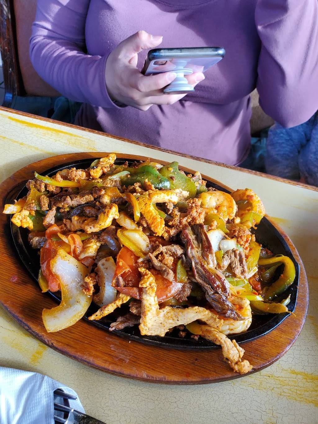 EL MARIACHI | restaurant | 5825 Merle Hay Rd, Johnston, IA 50131, USA | 5152763887 OR +1 515-276-3887