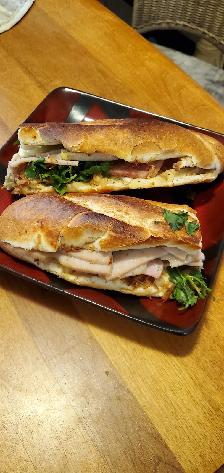 Crispy Baguette | restaurant | 1702 W University Ave E, Gainesville, FL 32603, USA | 3527277727 OR +1 352-727-7727