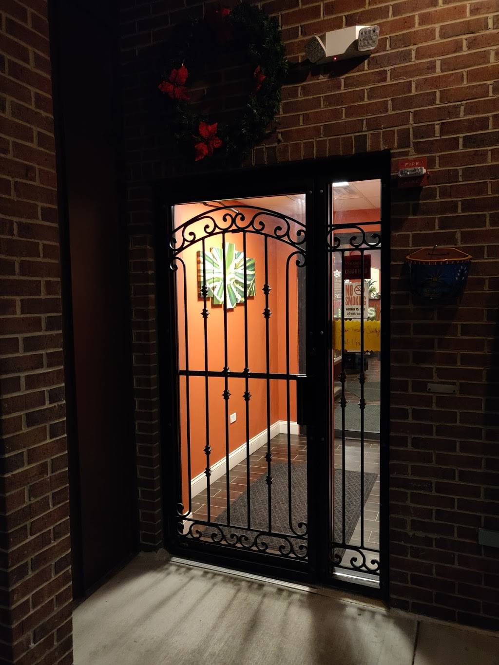 El Gran Agave | restaurant | 1650 Maple Ave, Lisle, IL 60532, USA | 6305418959 OR +1 630-541-8959