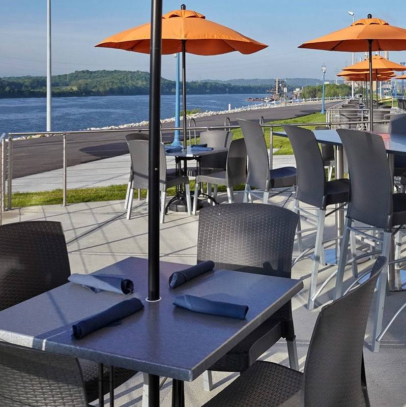 The Levee Bar & Grill | restaurant | 51 Walnut St, Lawrenceburg, IN 47025, USA | 8125398888 OR +1 812-539-8888