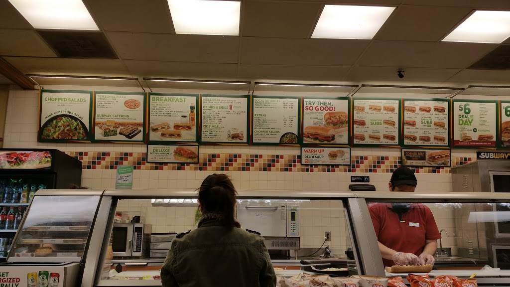 Subway Restaurants | restaurant | 3322 S Broadway, Garland, TX 75043, USA | 9728409339 OR +1 972-840-9339