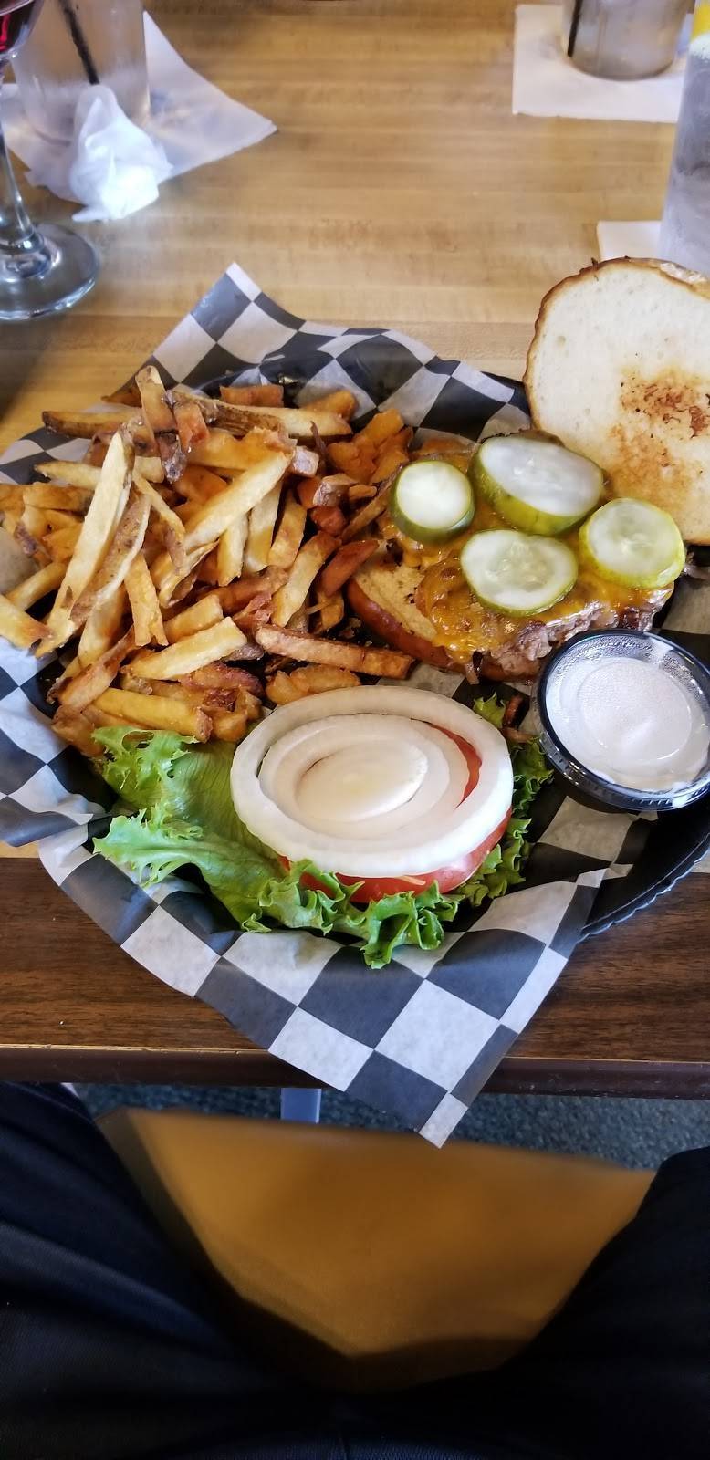 Railside Bar & Grill | restaurant | 8805 M-32, Elmira, MI 49730, USA | 2315463248 OR +1 231-546-3248