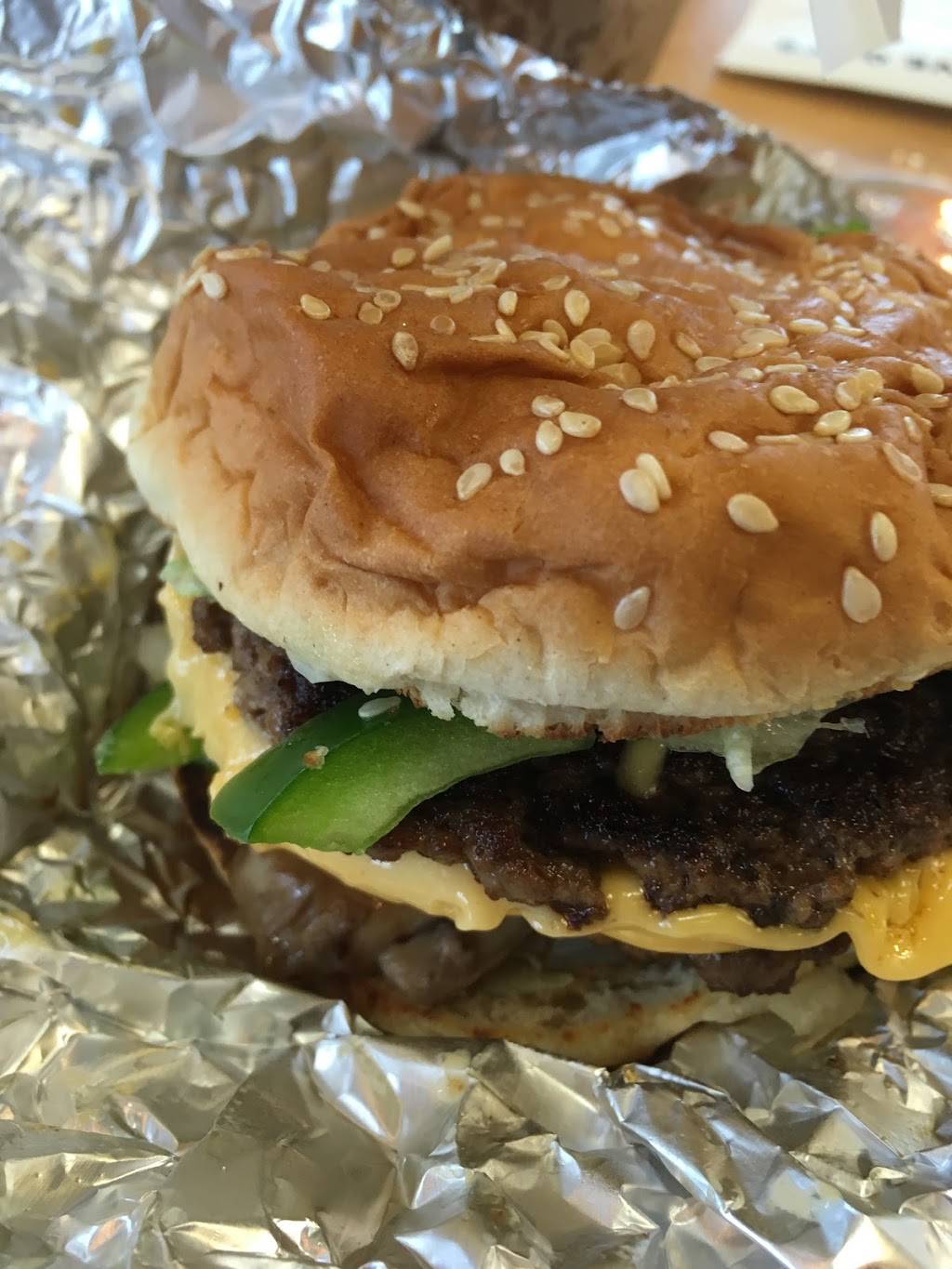 Five Guys | meal takeaway | 701 N Milwaukee Ave, Vernon Hills, IL 60061, USA | 8476803810 OR +1 847-680-3810