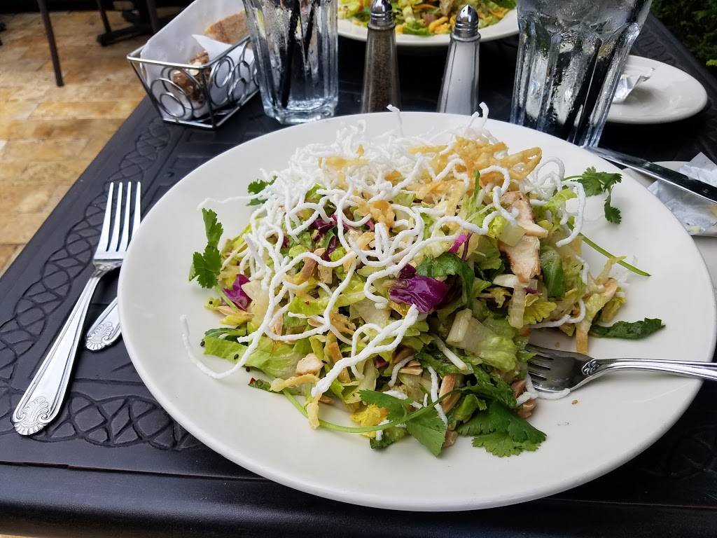 The Cheesecake Factory | restaurant | 3975 Townsfair Way, Columbus, OH 43219, USA | 6144187600 OR +1 614-418-7600