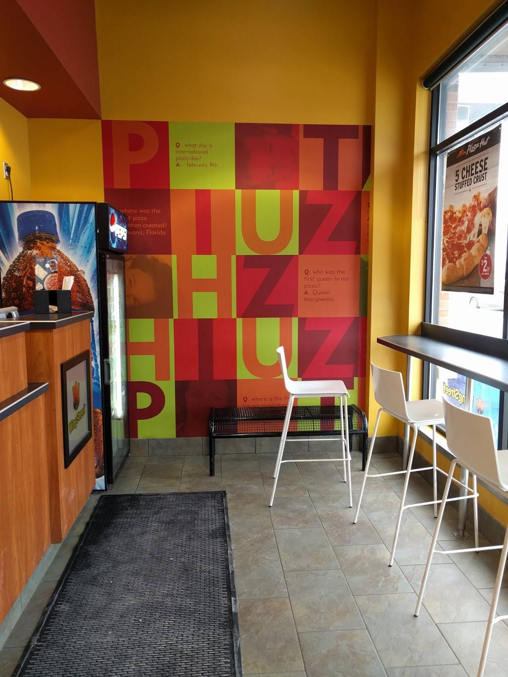 Pizza Hut | meal delivery | 11710 Yonge St #2, Richmond Hill, ON L4E 0K4, Canada | 9057703038 OR +1 905-770-3038