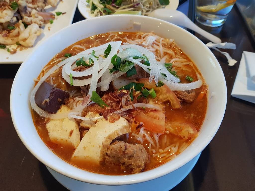 Nam Phuong Restaurant | restaurant | 4051 Buford Hwy NE, Atlanta, GA 30345, USA | 4046332400 OR +1 404-633-2400