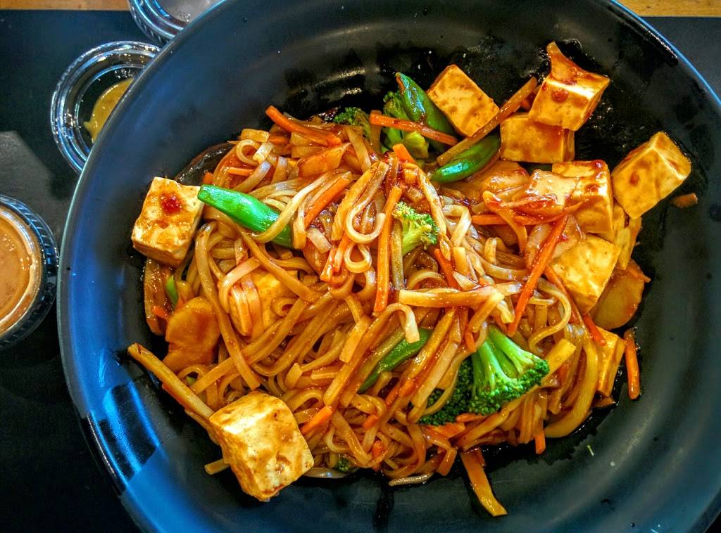 Fire Bowl Cafe | cafe | 11435 E Briarwood Ave # 900, Englewood, CO 80112, USA | 3037991690 OR +1 303-799-1690