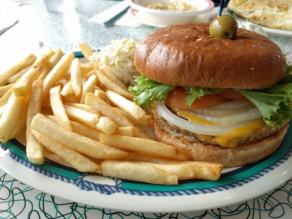 Legends Grill | restaurant | 11123 E Jefferson Ave, Detroit, MI 48214, USA | 3133314000 OR +1 313-331-4000