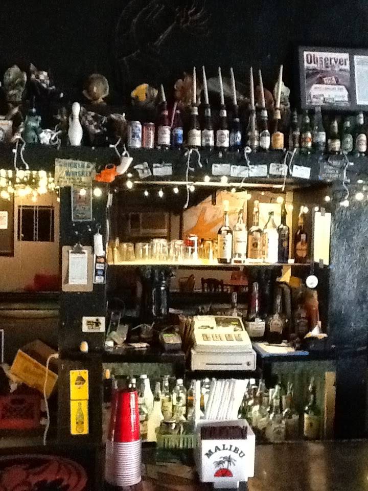 Tradewinds Social Club | restaurant | 2843 W Davis St, Dallas, TX 75211, USA | 2143379075 OR +1 214-337-9075