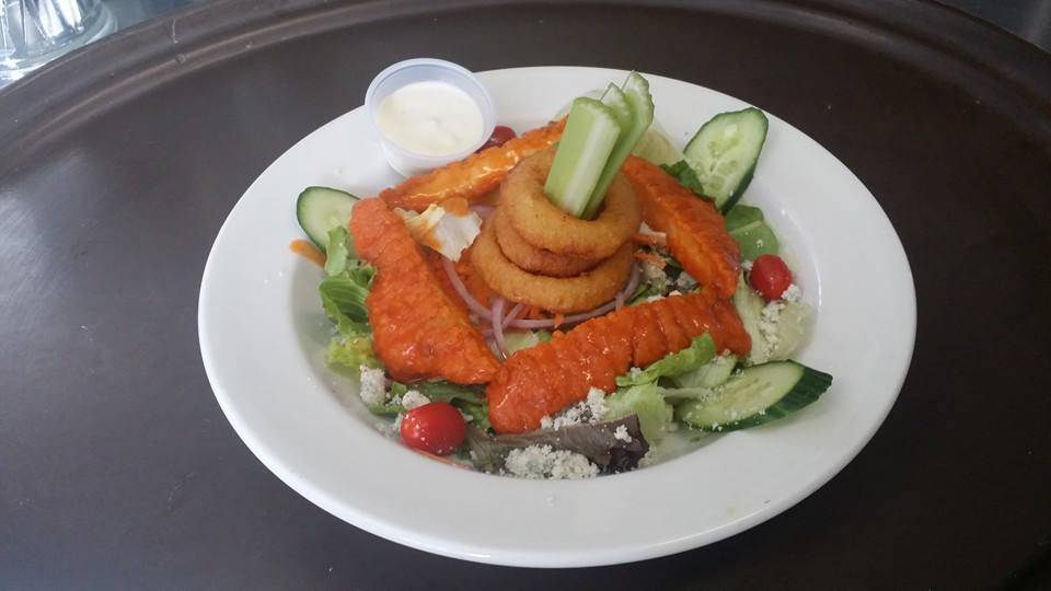 The Dockside Restsurant | restaurant | 110 School St, Hyannis, MA 02601, USA | 5088274355 OR +1 508-827-4355