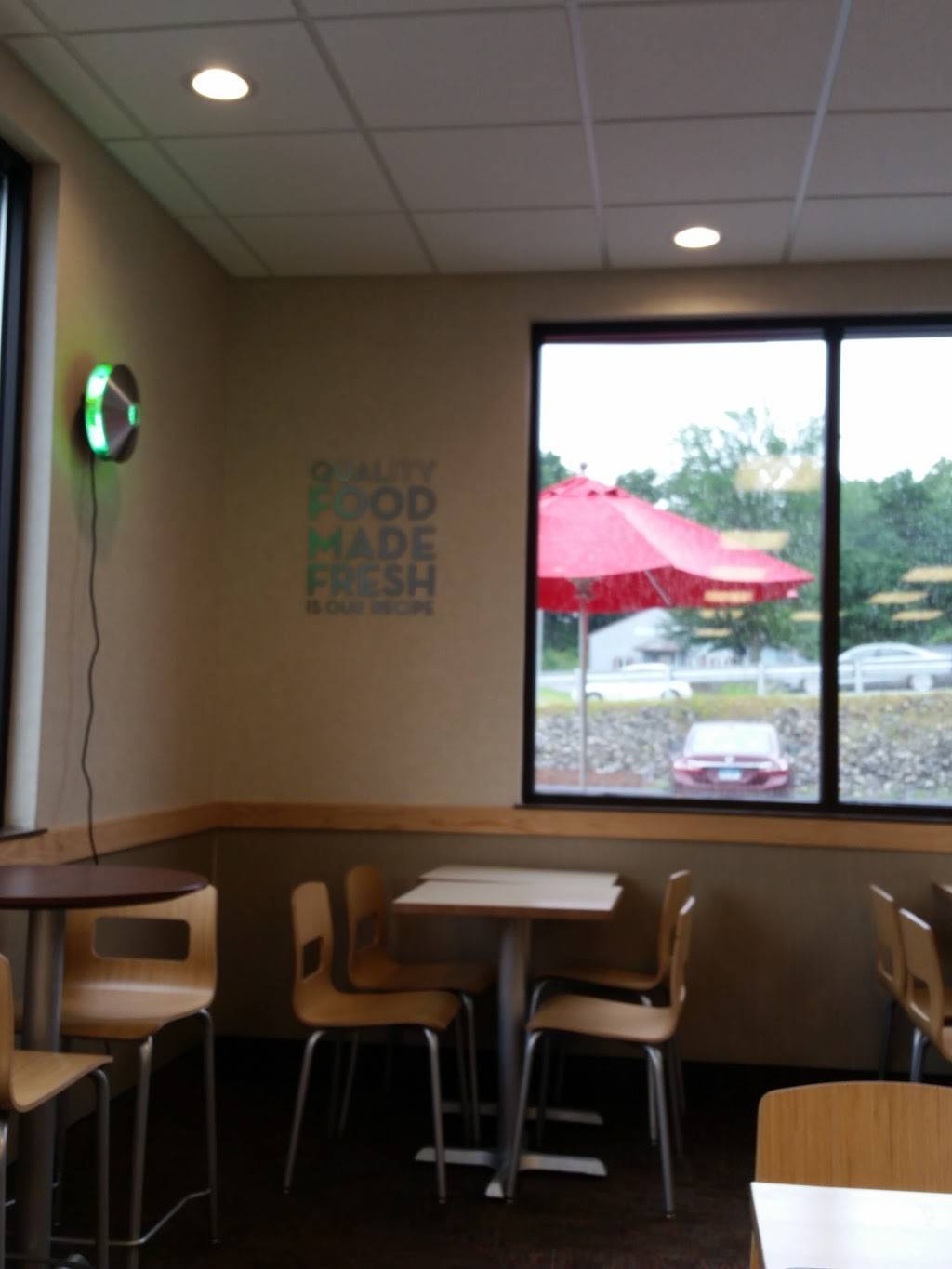 Wendys | restaurant | 1924 Dover Rd, Epsom, NH 03234, USA | 6037363324 OR +1 603-736-3324