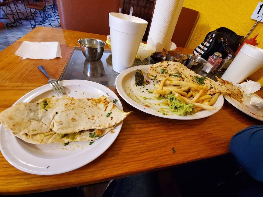 Tacos El Guero Culiacán | restaurant | 10097 N Loop Dr, Socorro, TX 79927, USA | 9153000276 OR +1 915-300-0276