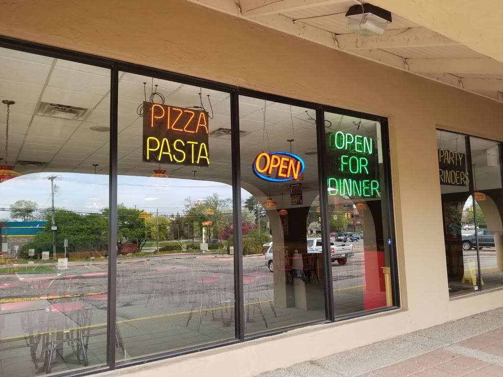 Bellacinos Pizza & Grinders | restaurant | 29101 Northwestern Hwy, Southfield, MI 48034, USA | 2483581600 OR +1 248-358-1600