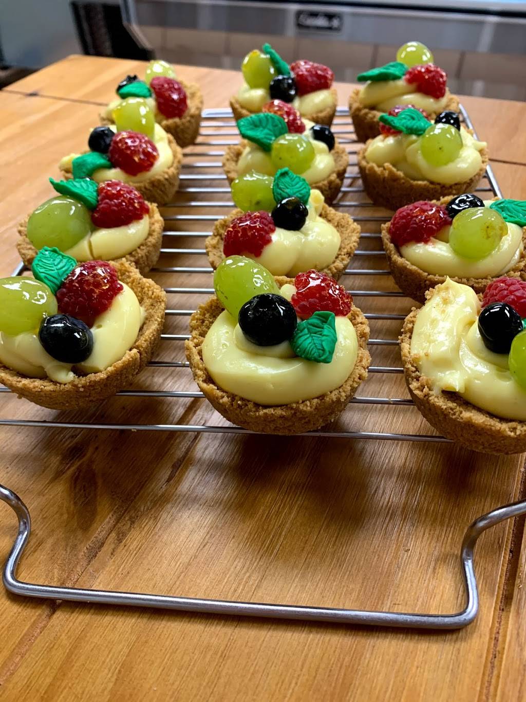 Anita’s Bakery | restaurant | 9027 Quioccasin Rd, Henrico, VA 23229, USA | 3474377873 OR +1 347-437-7873