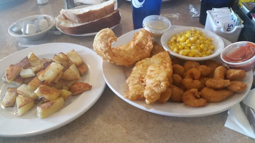 Carlock Family Restaurant | restaurant | 304 E Washington Rd, Carlock, IL 61725, USA | 3093764018 OR +1 309-376-4018