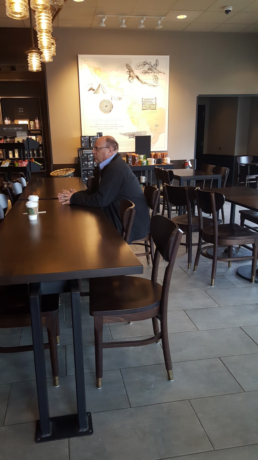 Starbucks | cafe | 1470 S Robert St, West St Paul, MN 55118, USA | 6514504494 OR +1 651-450-4494