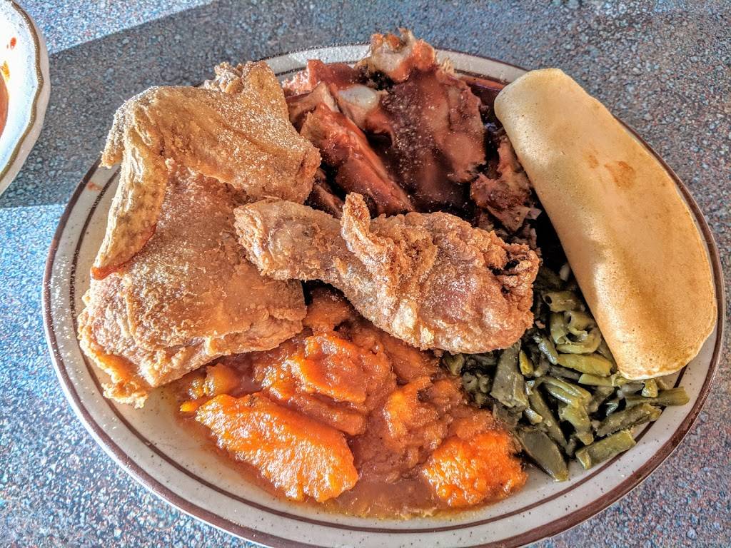 Mama’s Soul Food Kitchen | restaurant | 2105 22nd Ave, Kenosha, WI 53140, USA | 2622377026 OR +1 262-237-7026
