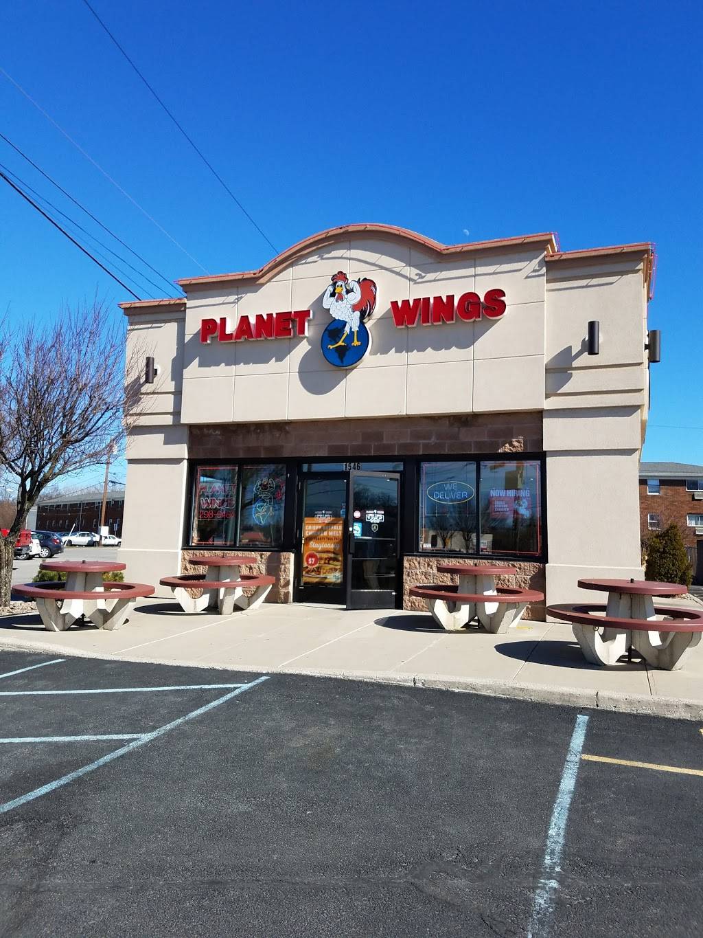 Planet Wings | restaurant | 1546 U.S. 9, Wappingers Falls, NY 12590, USA | 8452989464 OR +1 845-298-9464