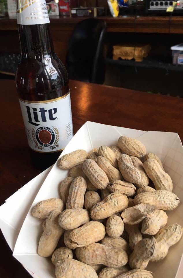 Son Chasers Social Club | restaurant | 218 E Amelia St, Cassville, WI 53806, USA | 6087259200 OR +1 608-725-9200