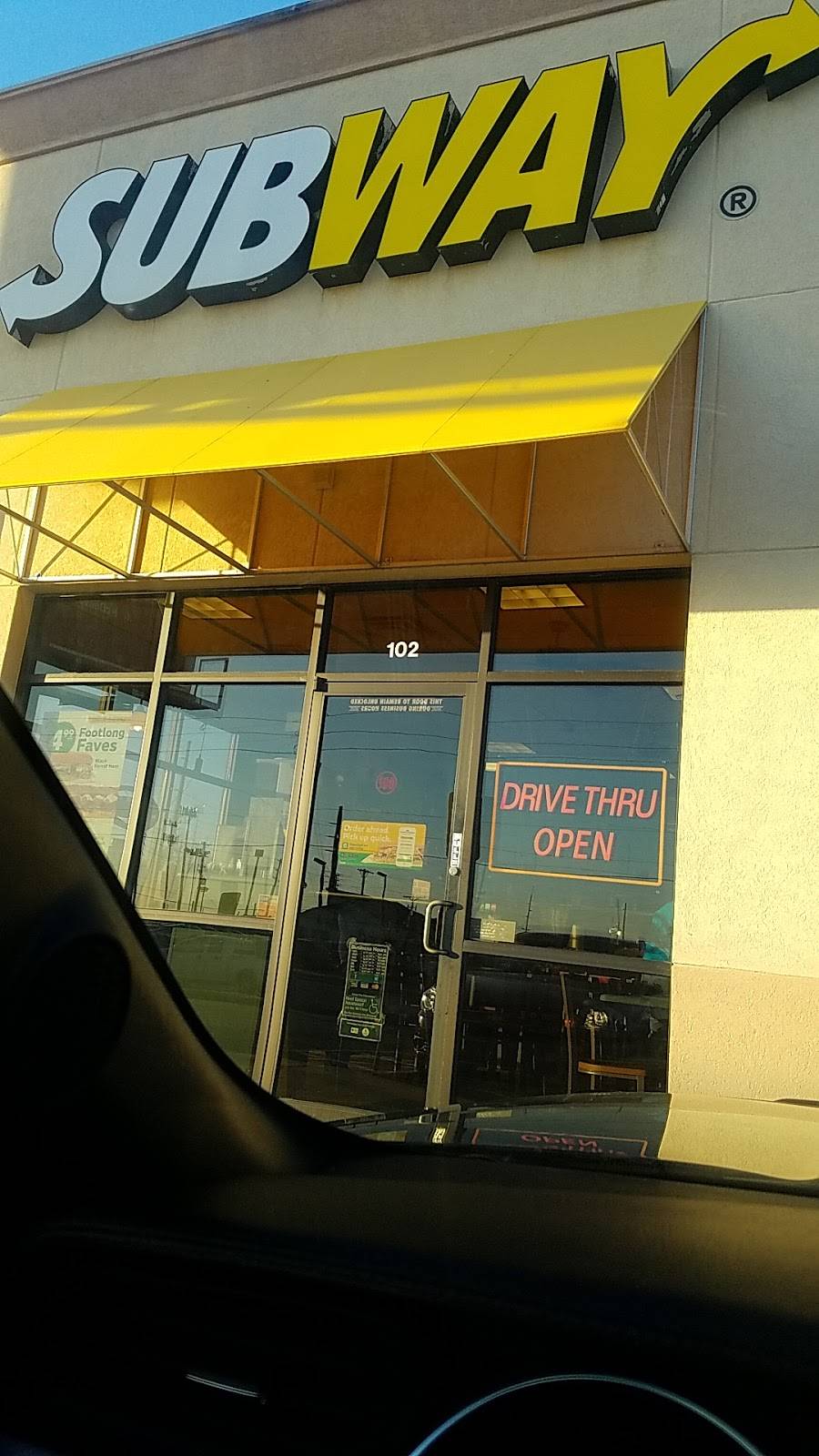 Subway | meal takeaway | 4900 E Pawnee St Suite 102, Wichita, KS 67218, USA | 3166832222 OR +1 316-683-2222