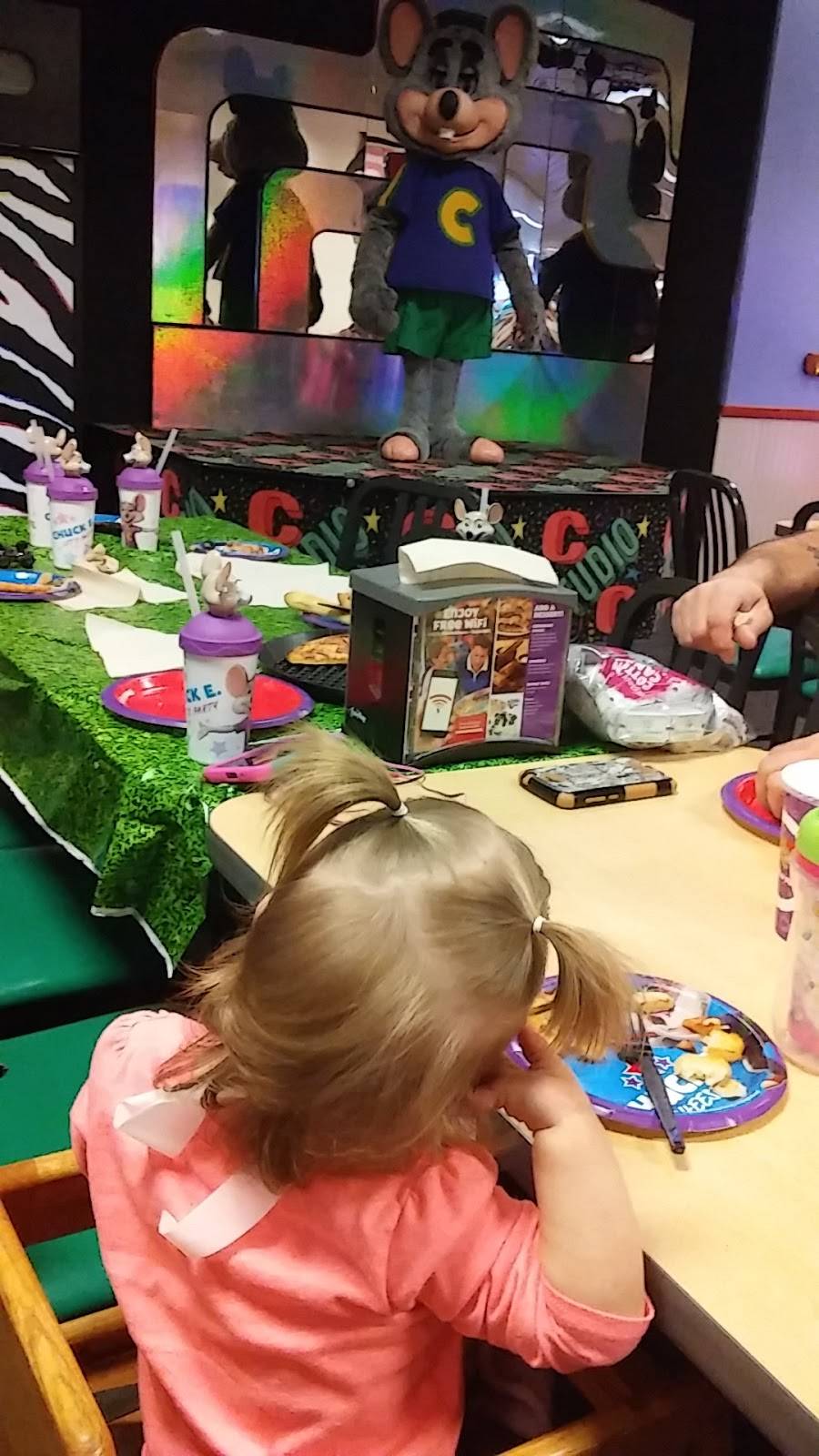 Charleys Philly Steaks | restaurant | 5600 Harvey St Ste FC-5, Muskegon, MI 49444, USA | 2317984376 OR +1 231-798-4376