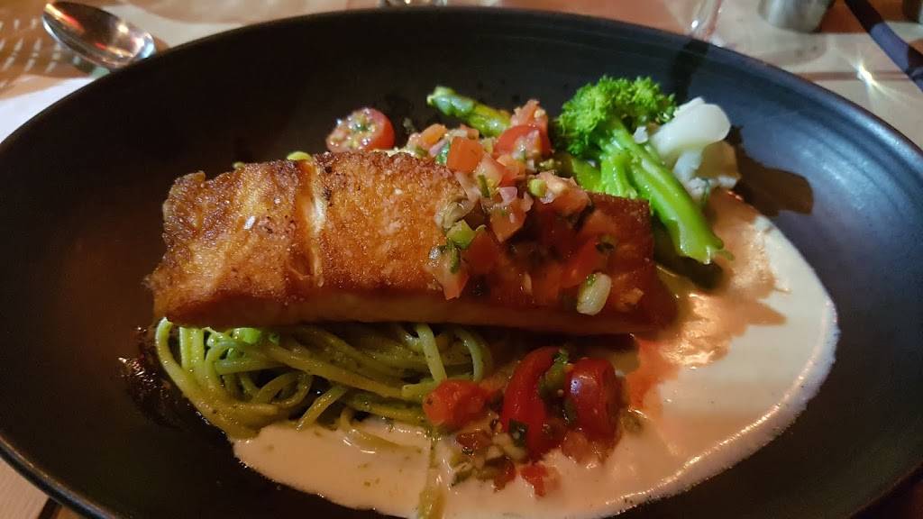 Bistro La Cohue | restaurant | 3440 Chemin des Quatre-Bourgeois, Québec, QC G1W 2L3, Canada | 4186591322 OR +1 418-659-1322