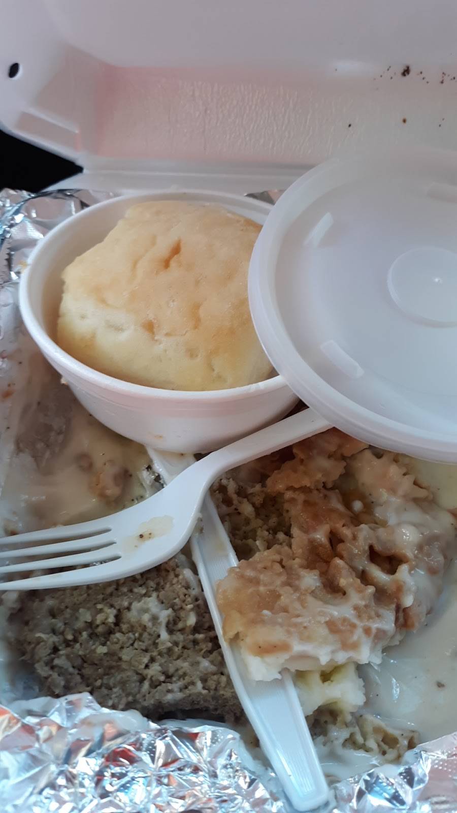 Lees Creek Grocery & Grill | restaurant | 18185 FM 1716, Henderson, TX 75652, USA | 9036432539 OR +1 903-643-2539