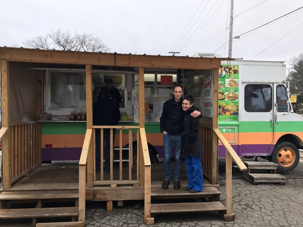 El Oasis | restaurant | 2501 E Michigan Ave, Lansing, MI 48912, USA | 5176487693 OR +1 517-648-7693