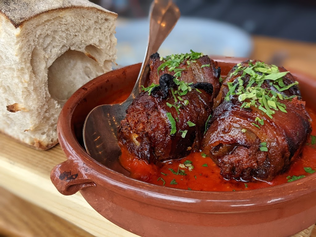 bar avec | restaurant | 640 N LaSalle Dr 8th floor, Chicago, IL 60654, USA | 3127361740 OR +1 312-736-1740