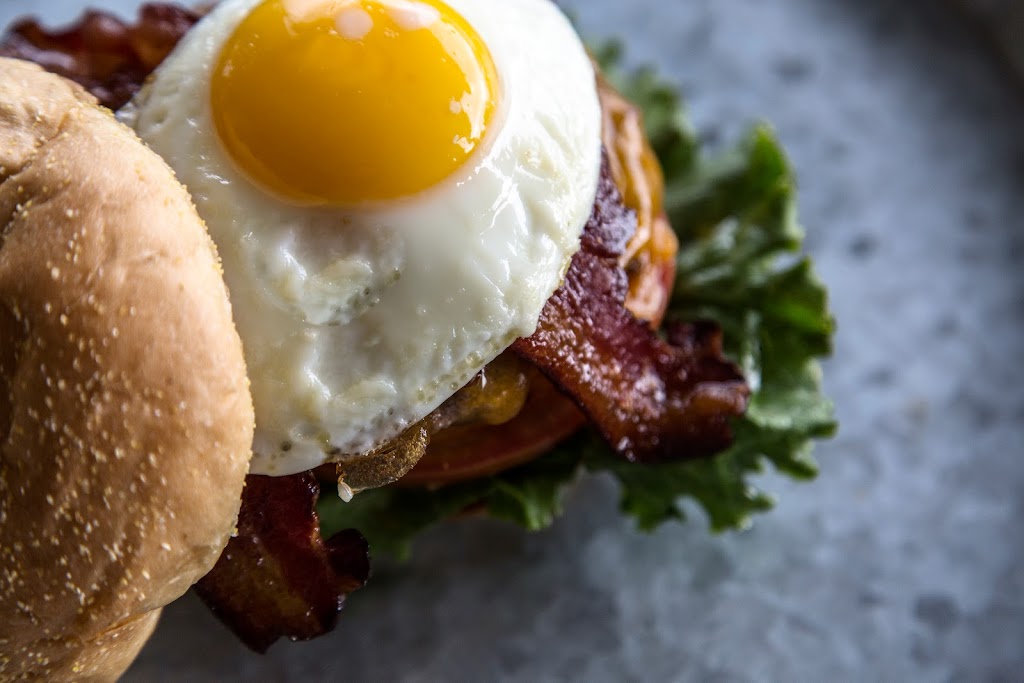 Crackings | restaurant | 979 US-98 E, Destin, FL 32541, USA | 8506500499 OR +1 850-650-0499