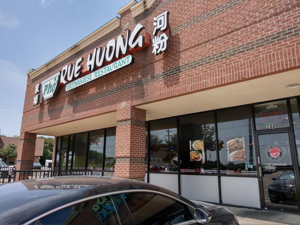 Pho Que Huong | restaurant | 291 E Round Grove Rd, Lewisville, TX 75067, USA | 2144889122 OR +1 214-488-9122