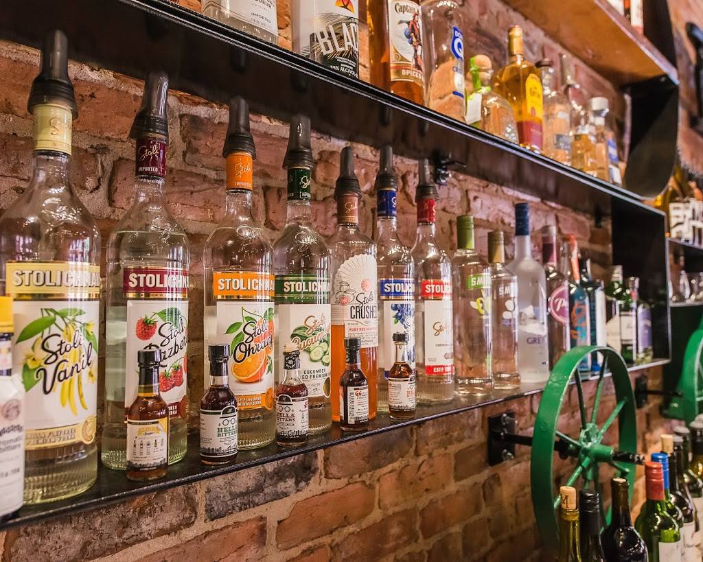 Highrail, Southern Eatery | restaurant | ​122 Main St, Thomson, GA 30824, USA | 7069865982 OR +1 706-986-5982