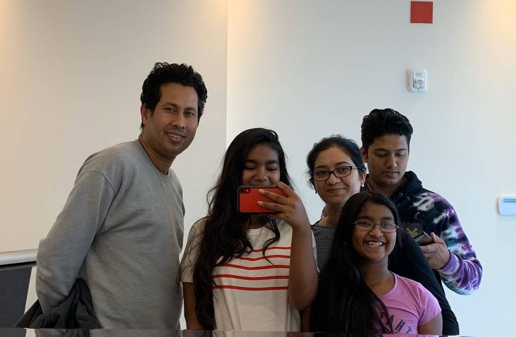 Sajna Restaurant and Banquet Hall | restaurant | 3120 Dixie Rd, Mississauga, ON L4Y 2A6, Canada | 9052323120 OR +1 905-232-3120