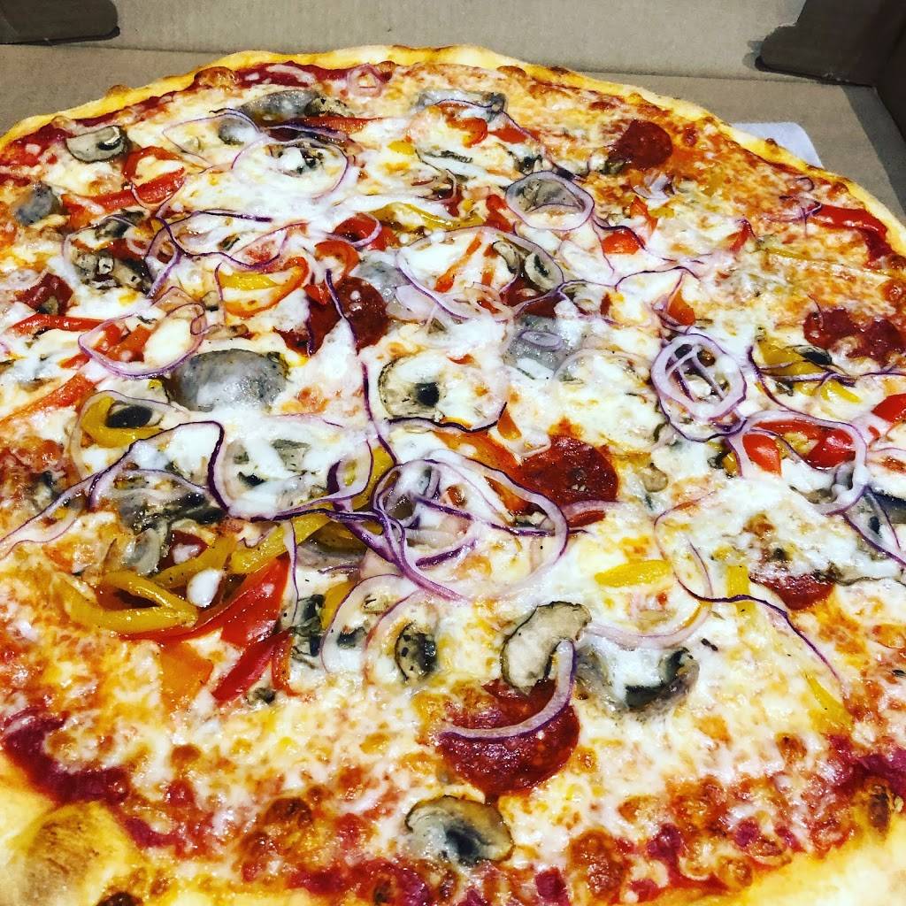 Michaels Pizzeria | meal delivery | 1645 SE 3rd Ct, Deerfield Beach, FL 33441, USA | 9544261515 OR +1 954-426-1515
