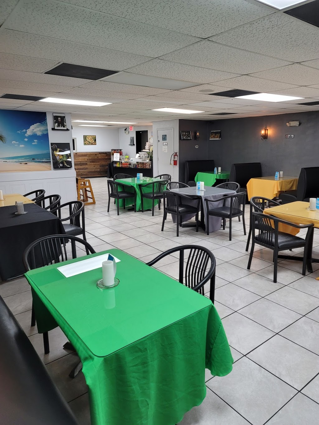 Real Real Jamaica | restaurant | 6828 San Pedro Ave, San Antonio, TX 78216, USA | 2108583015 OR +1 210-858-3015