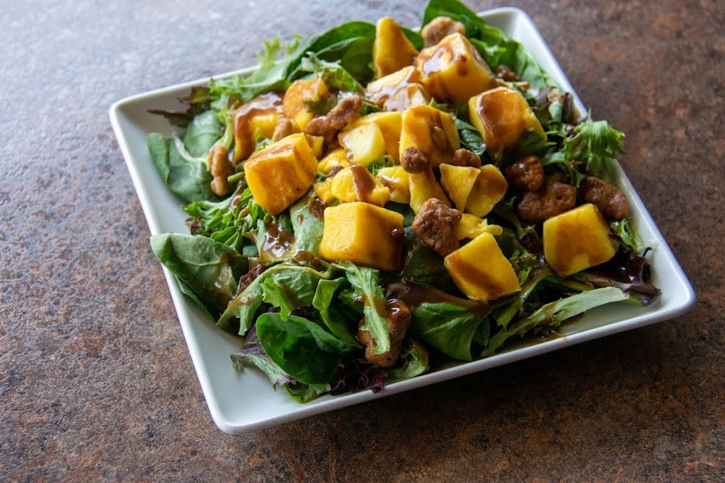 Su Plus Two Restaurant & Bar | restaurant | 7028 W Greenfield Ave, West Allis, WI 53214, USA | 4142661500 OR +1 414-266-1500