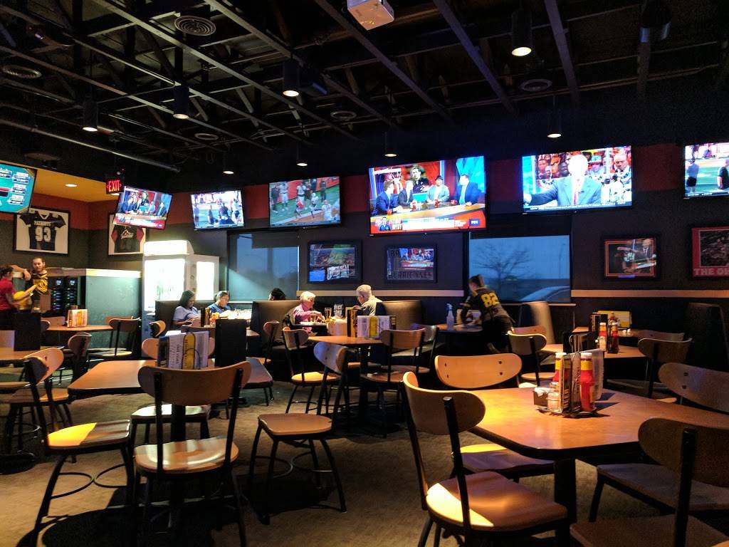Buffalo Wild Wings | restaurant | 5020 Tiedeman Rd, Brooklyn, OH 44144, USA | 2163314572 OR +1 216-331-4572