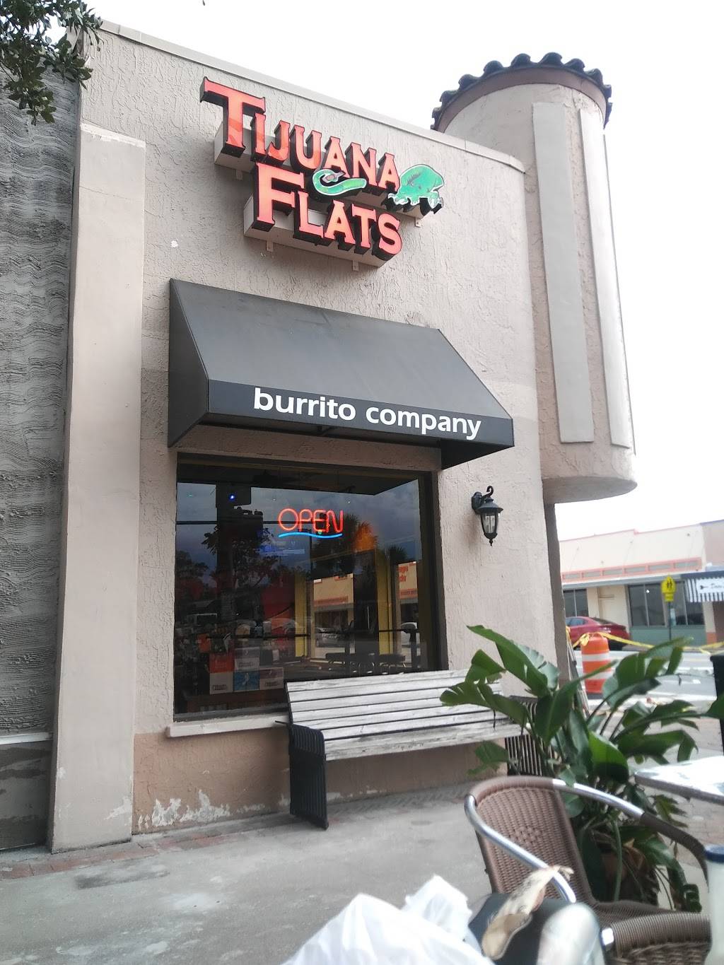 Tijuana Flats | restaurant | 2217 Edgewater Dr, Orlando, FL 32804, USA | 4074254762 OR +1 407-425-4762