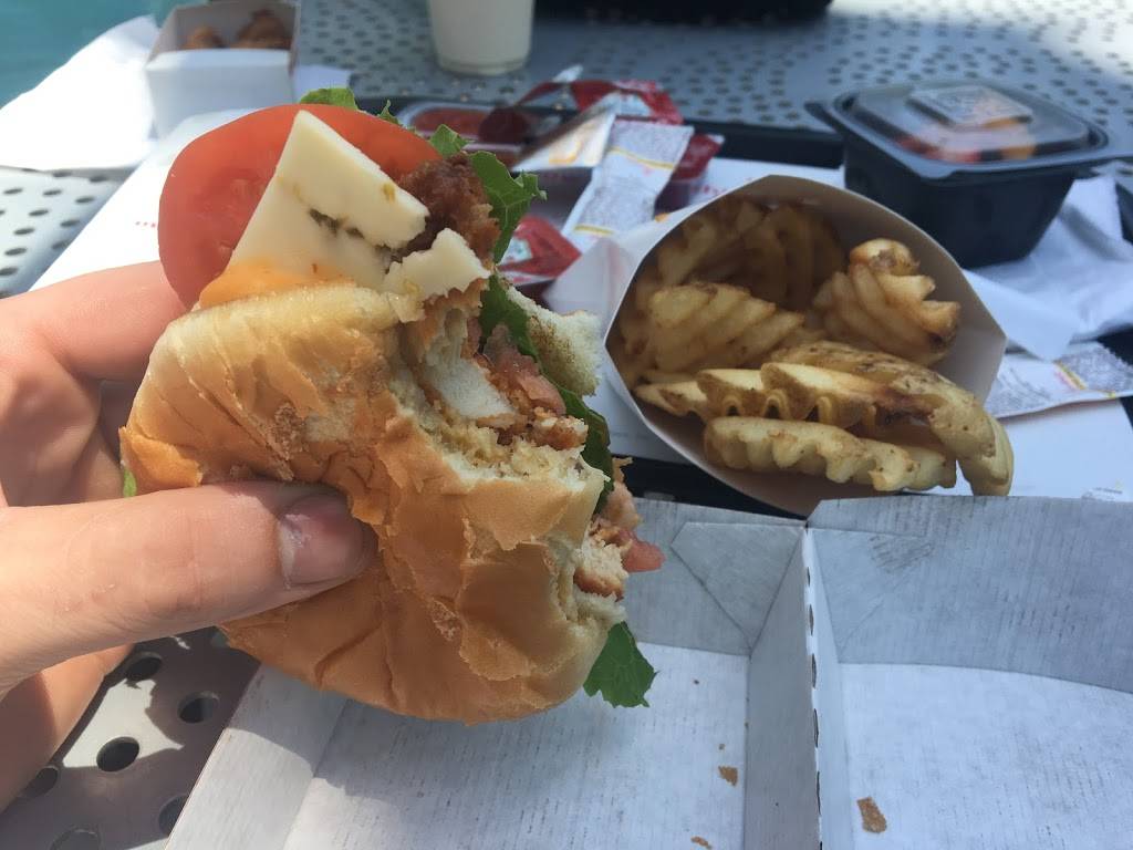 Chick-fil-A | restaurant | 205 Carmichael Way, Chesapeake, VA 23322, USA | 7574213586 OR +1 757-421-3586