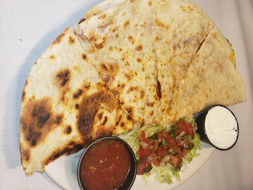 Amelia’s Grill & Bar | restaurant | 5575 W Amelia Earhart Dr, Salt Lake City, UT 84116, USA | 8015377020 OR +1 801-537-7020