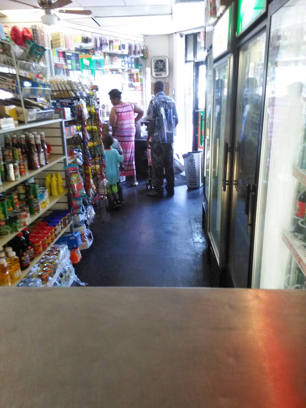 7th Street Minimarket | restaurant | 1432 W 7th St, Chester, PA 19013, USA | 6108740470 OR +1 610-874-0470