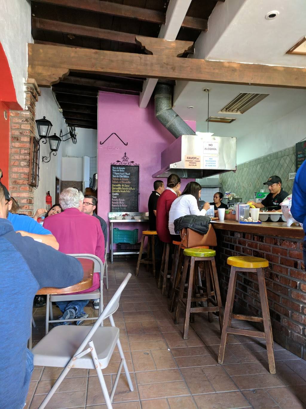 La Comadre -Restaurante Tacos | restaurant | Local A, Av. Ruiz 377, Centro, 22870 Ensenada, B.C., Mexico | 016461788543 OR +52 646 178 8543